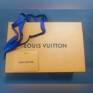 Authentic Empty Louis Vuitton Magnetic Close Clutch/ Accessory/Perfume Gift Box